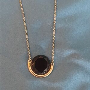 Elegant Gold and Black Pendant Necklace